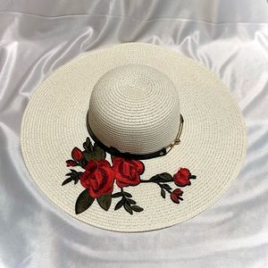 Chic Red Roses Wide Brim Off White Straw Sun Hat